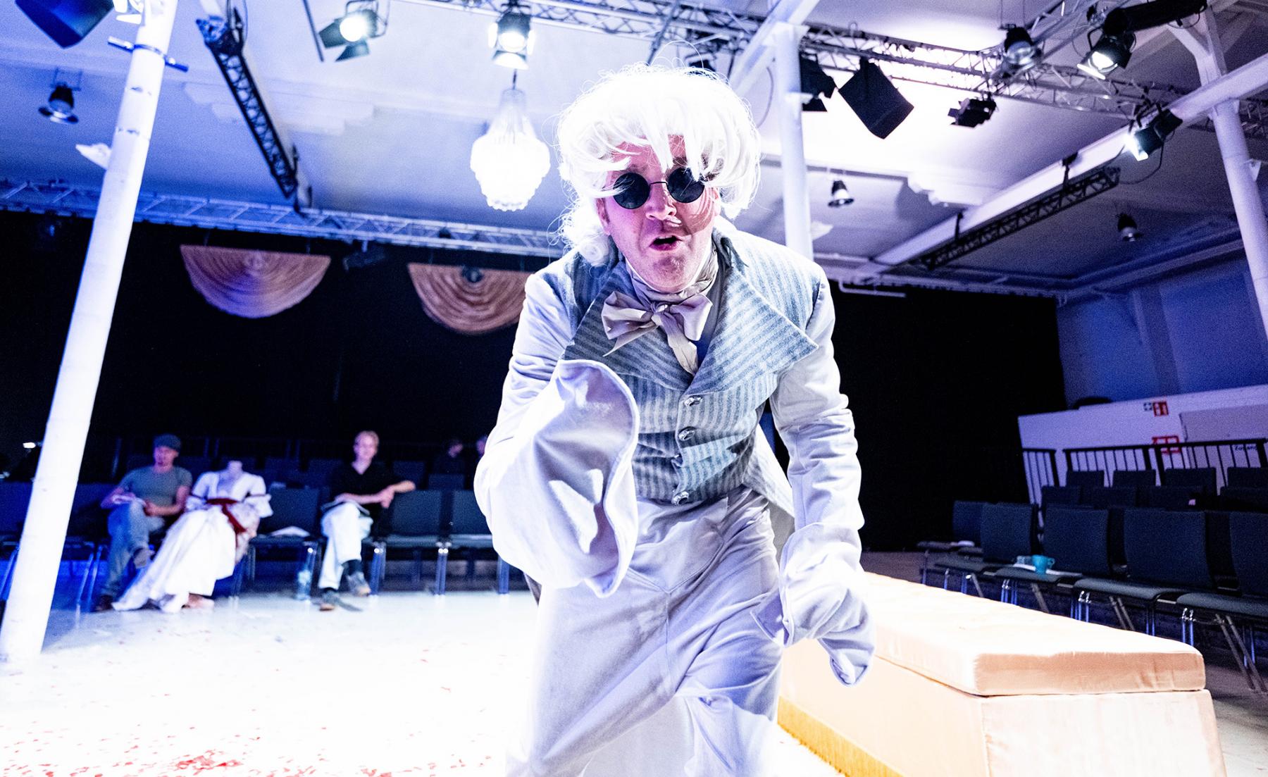 Marie-Antoinette oder Kuchen für alle!